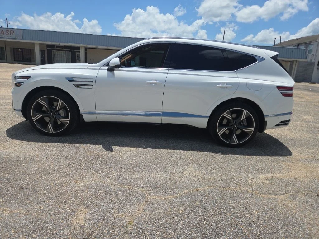 Used 2026 White Genesis 3.5T Prestige image 8