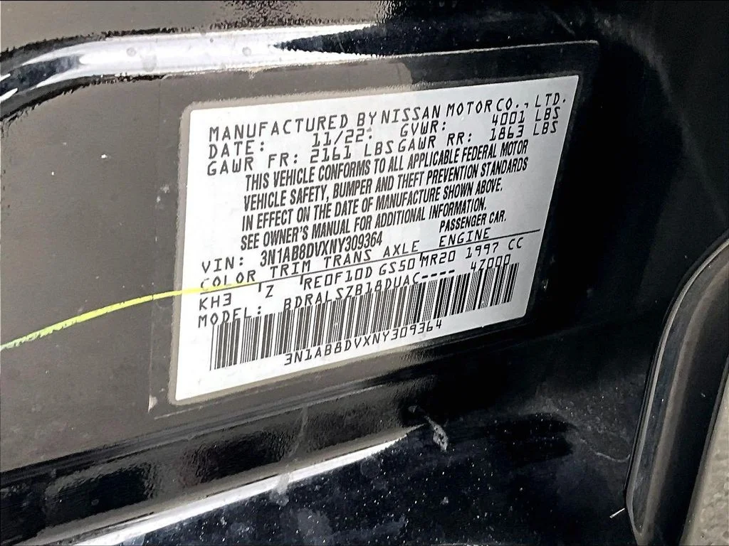 Used 2022 Black Nissan SR image 36