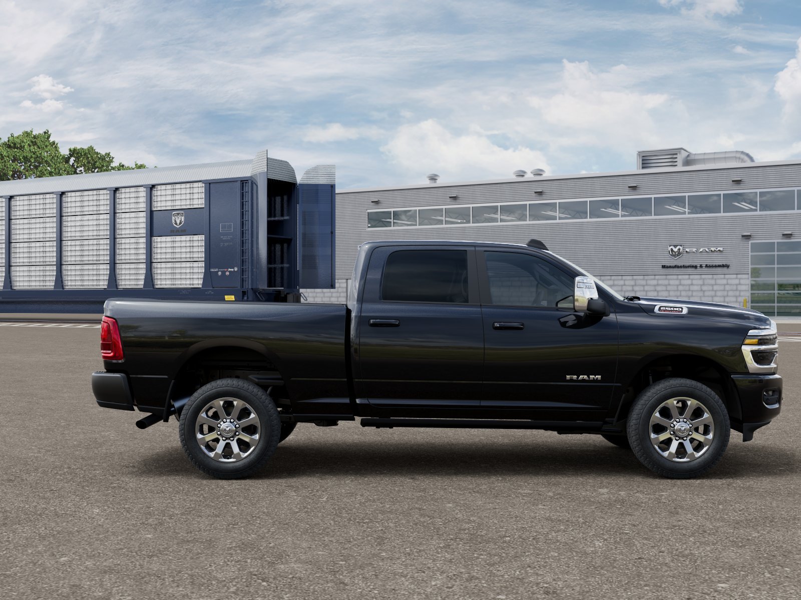 New 2026 Diamond Black Crystal Pearl-Coat Exterior Paint RAM LARAMIE image 12