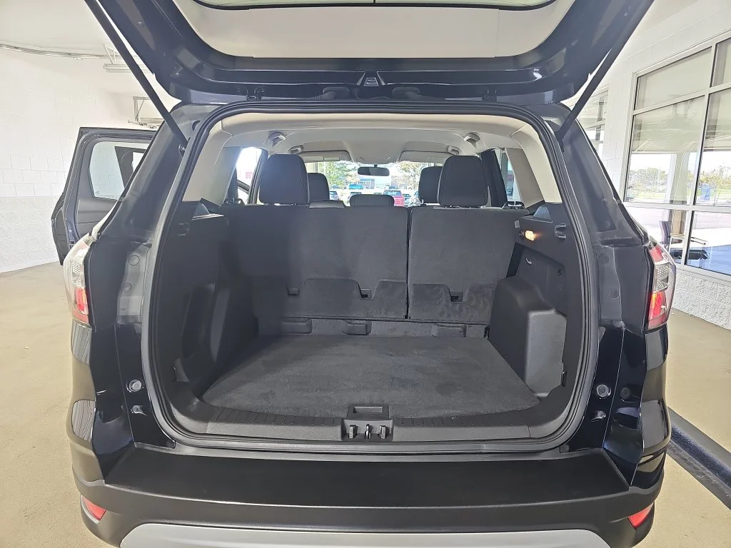 Used 2018 Black Ford SE image 15