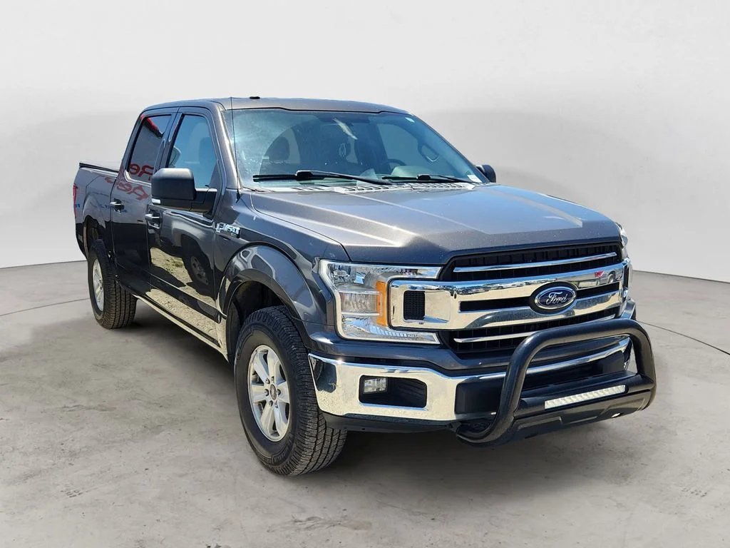 Used 2018 Gray Ford XLT image 2