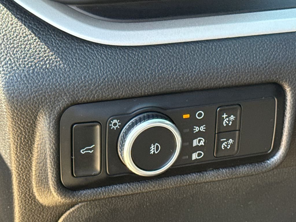 Used 2023 Blue Ford XLT image 23