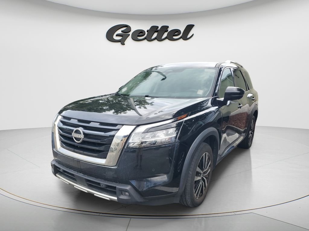2023 Nissan Pathfinder Platinum 4WD's photo