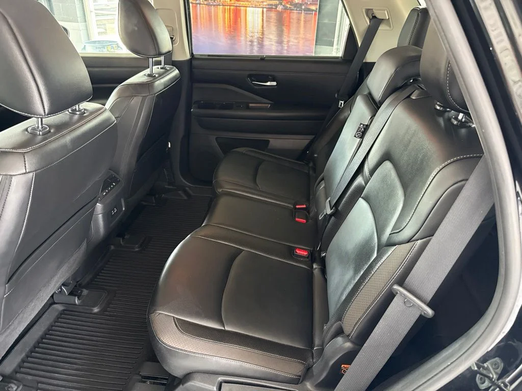 Used 2023 Black Nissan SL image 11