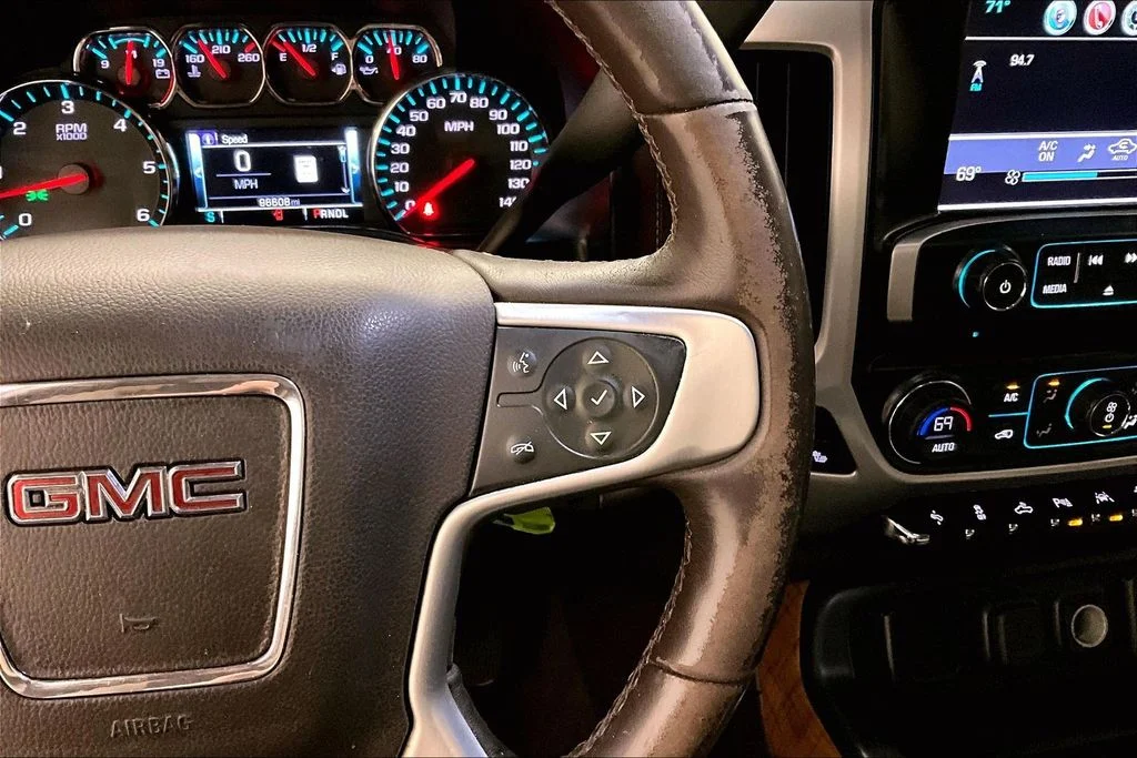 Used 2018 Gray GMC SLT image 13