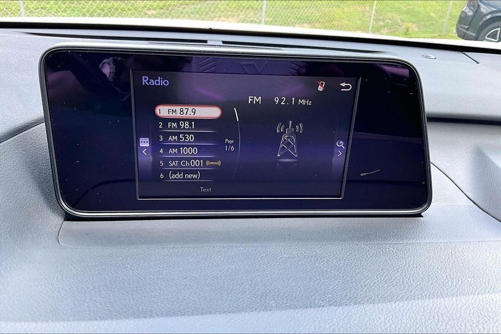 Used 2019 White Lexus 350 image 23