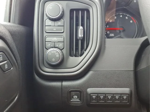 New 2026 Summit White Chevrolet Work Truck image 12