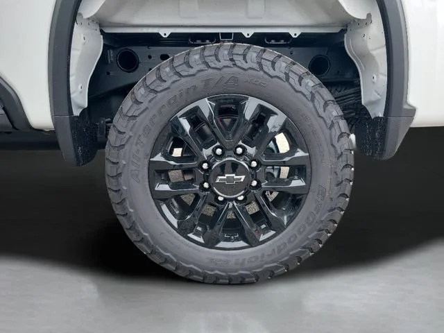 New 2026 Summit White Chevrolet LT image 35