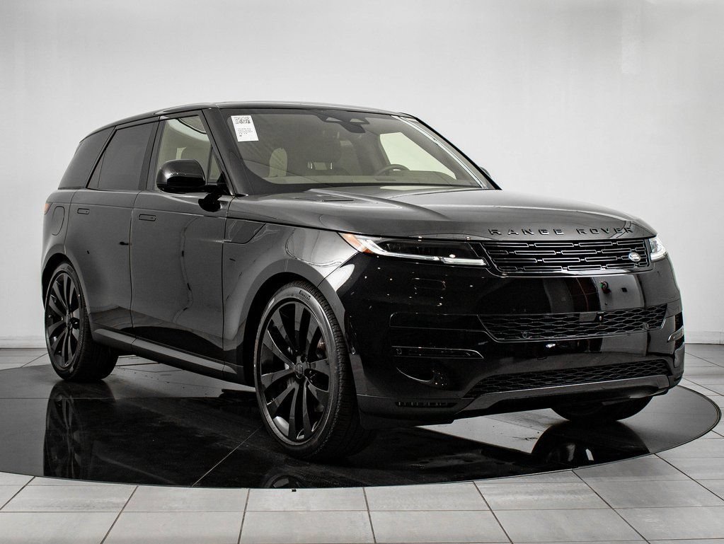 Used 2026 Santorini Black Land Rover SE image 5
