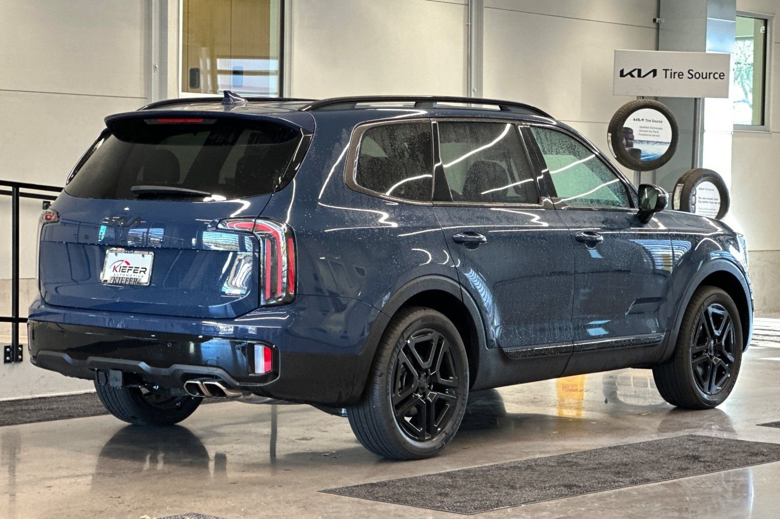 2025 Kia Telluride SX Prestige X-Line - Photo 3