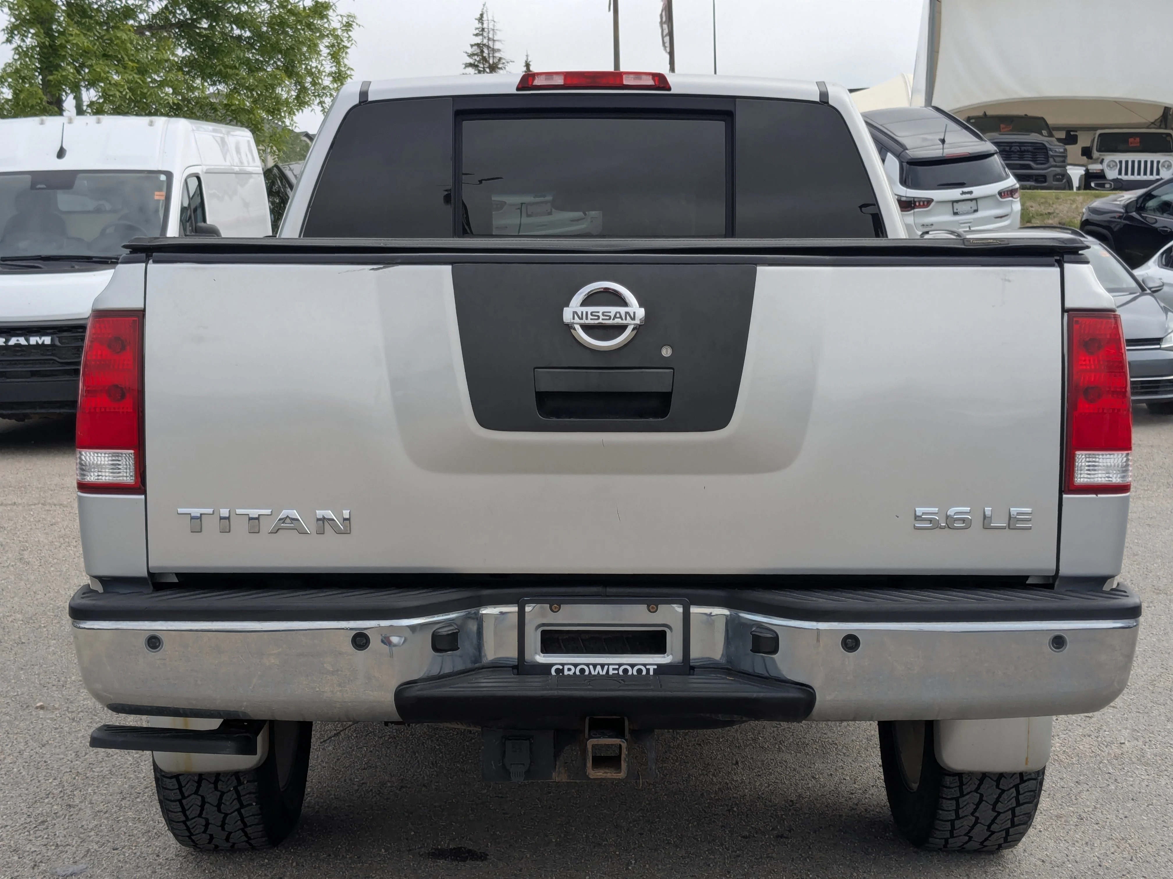 Used 2010 Silver Nissan XE image 7