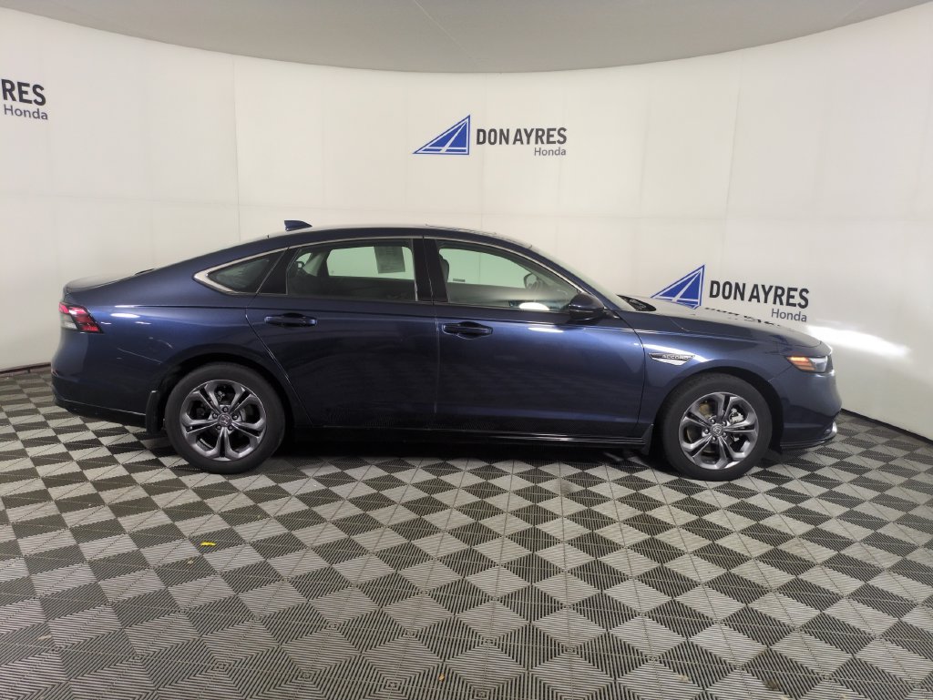2024 Honda Accord Hybrid EX-L - Photo 11