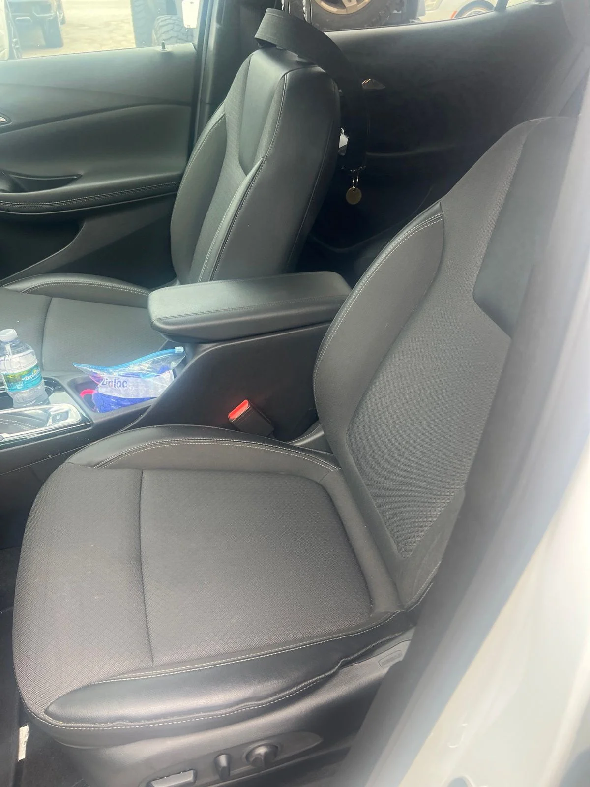 Used 2023 White Buick Preferred image 7