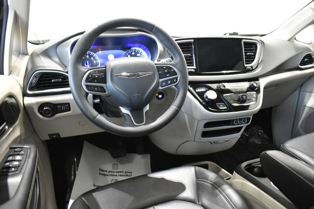 2024 Chrysler Pacifica Touring L - Photo 15