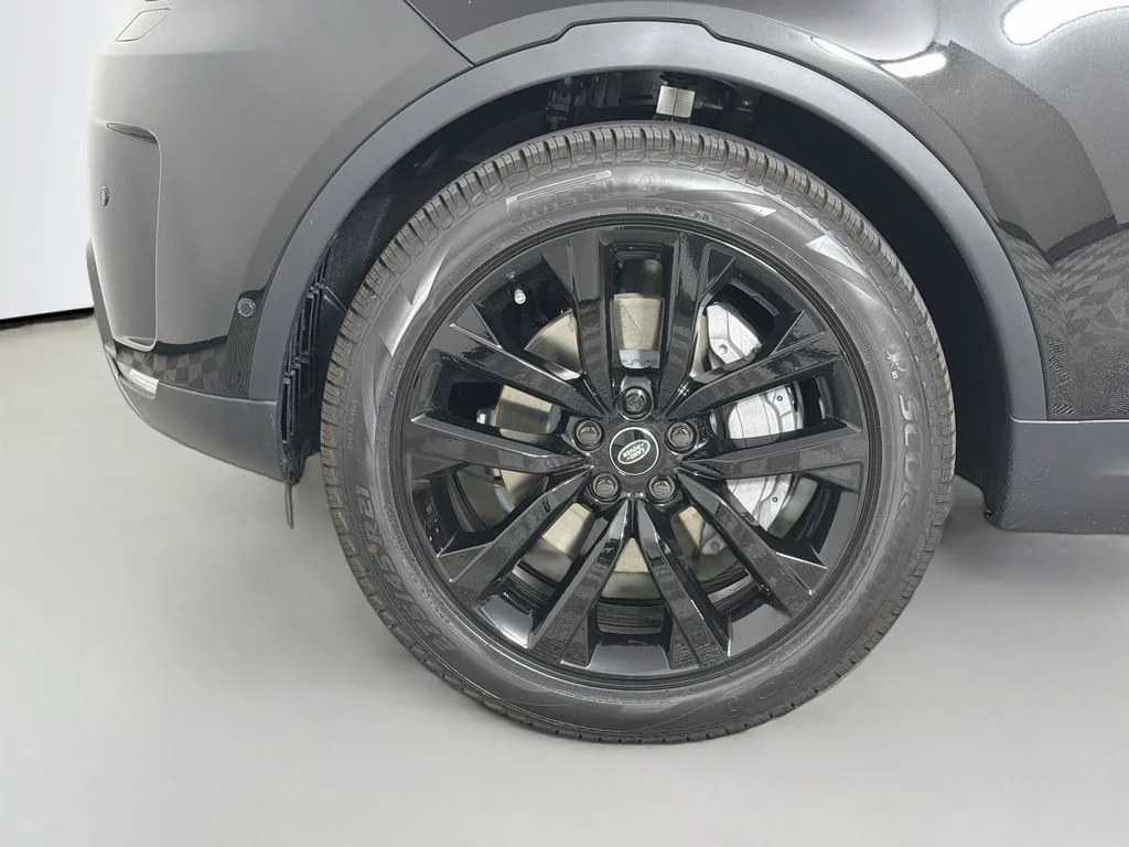 New 2026 Santorini Black Land Rover S image 32
