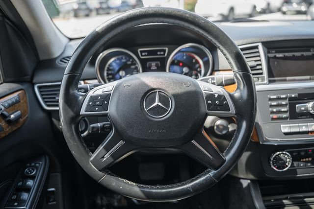 Used 2013 Black Mercedes-Benz ML 350 image 31