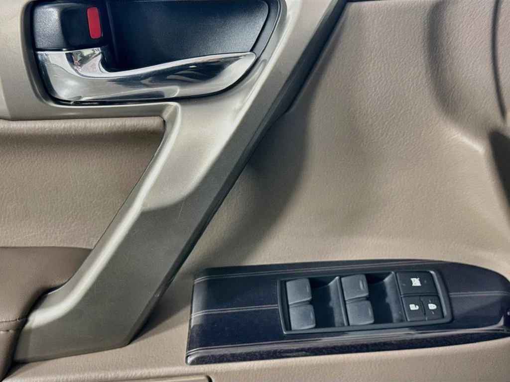 Used 2020 Red Lexus 460 image 22