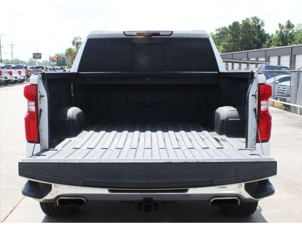 Used 2020 Iridescent Pearl Tricoat Chevrolet LTZ image 23
