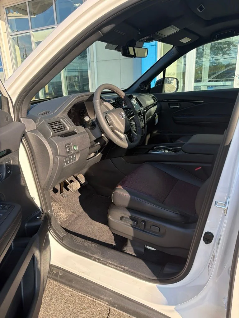 2026 Honda Ridgeline Black Edition - Photo 12