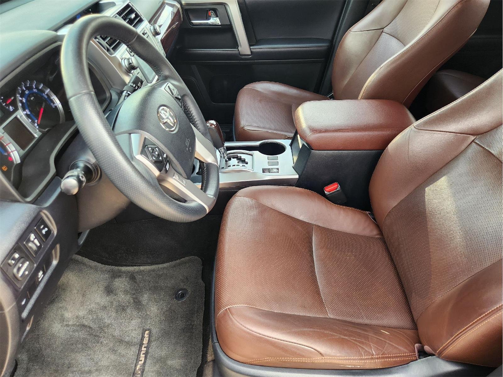 2018 Toyota 4Runner photo 13 of 34