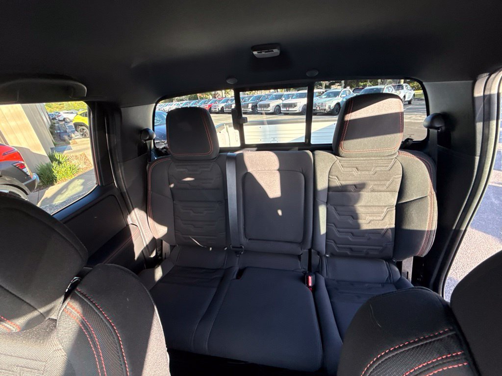 2024 Nissan Frontier PRO-4X - Photo 12