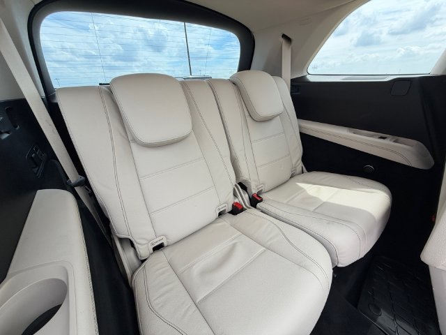 Used 2022 White Mercedes-Benz GLS 450 image 17