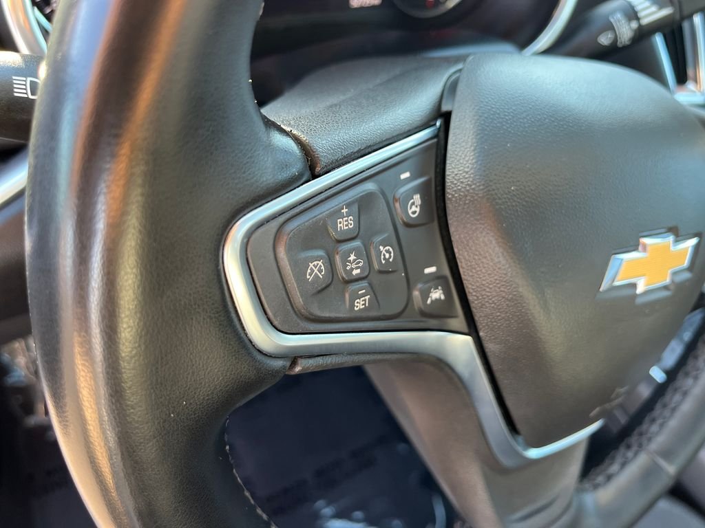 Used 2024 White Chevrolet LT image 32
