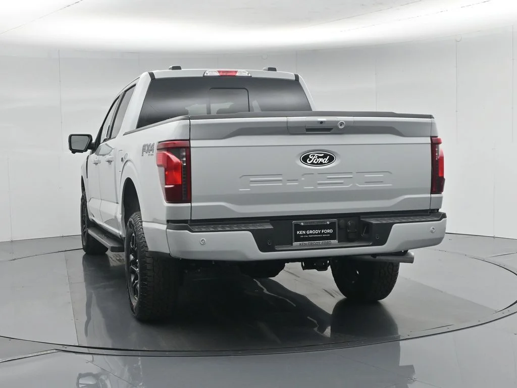 New 2026 Avalanche Ford XLT image 32