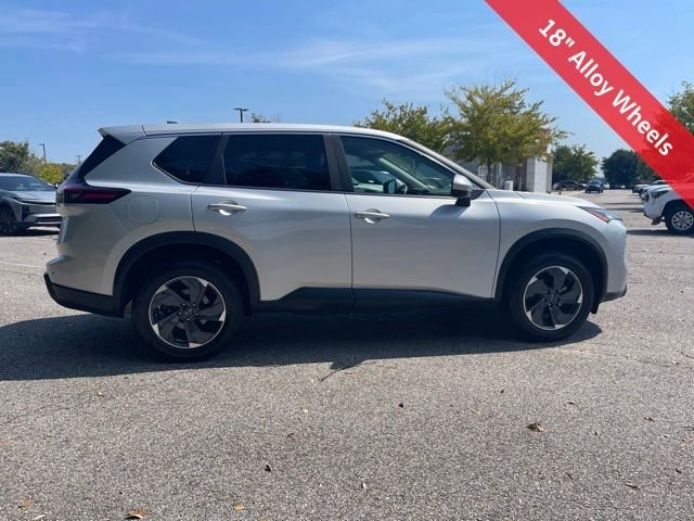 Used 2025 Silver Nissan SV image 10