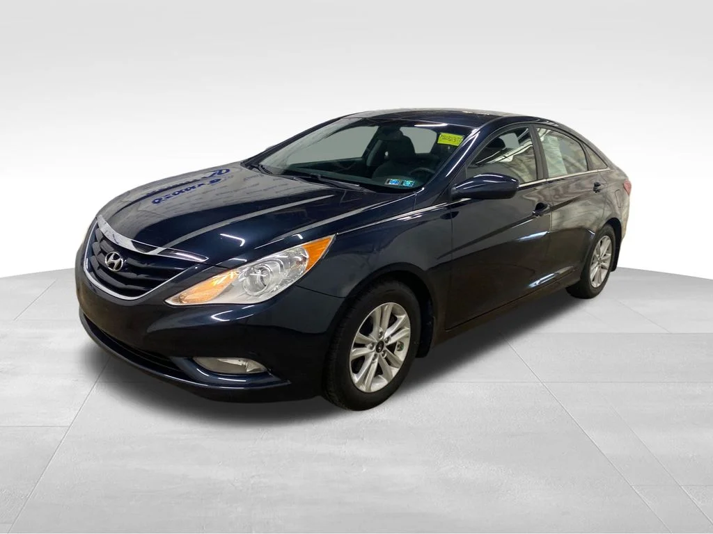 Used 2013 Blue Hyundai GLS image 3