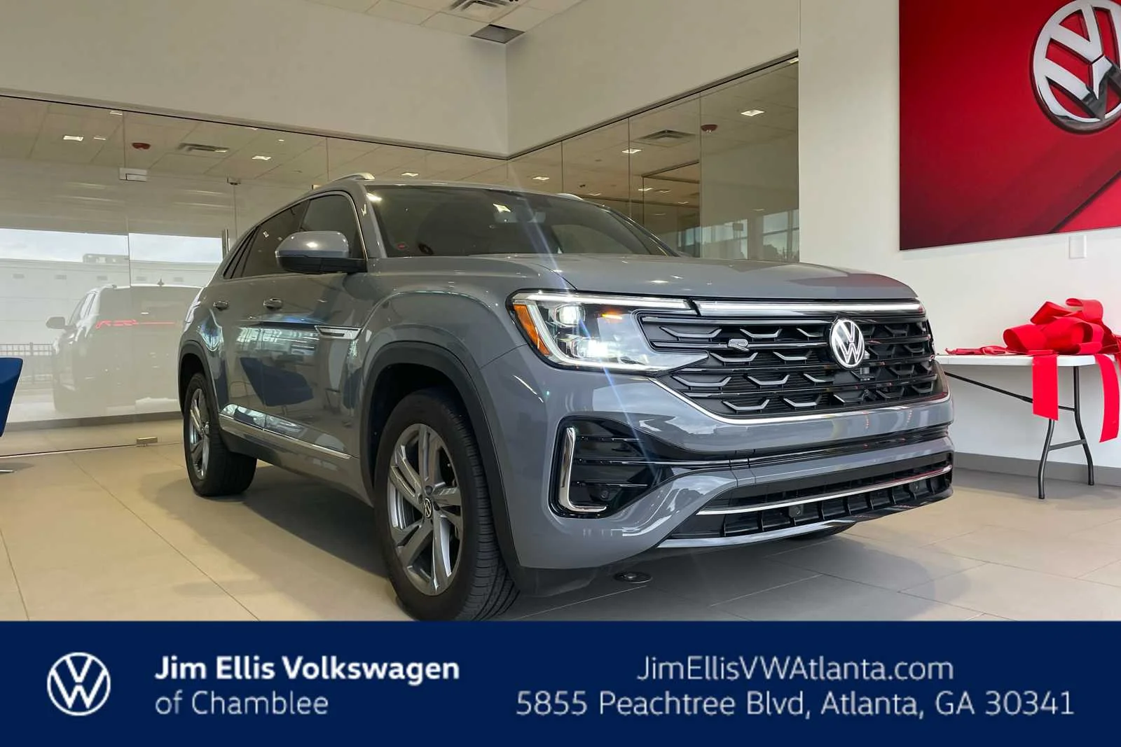 2024 Volkswagen Atlas Cross Sport 2.0T SEL R-Line 4MOTION's photo