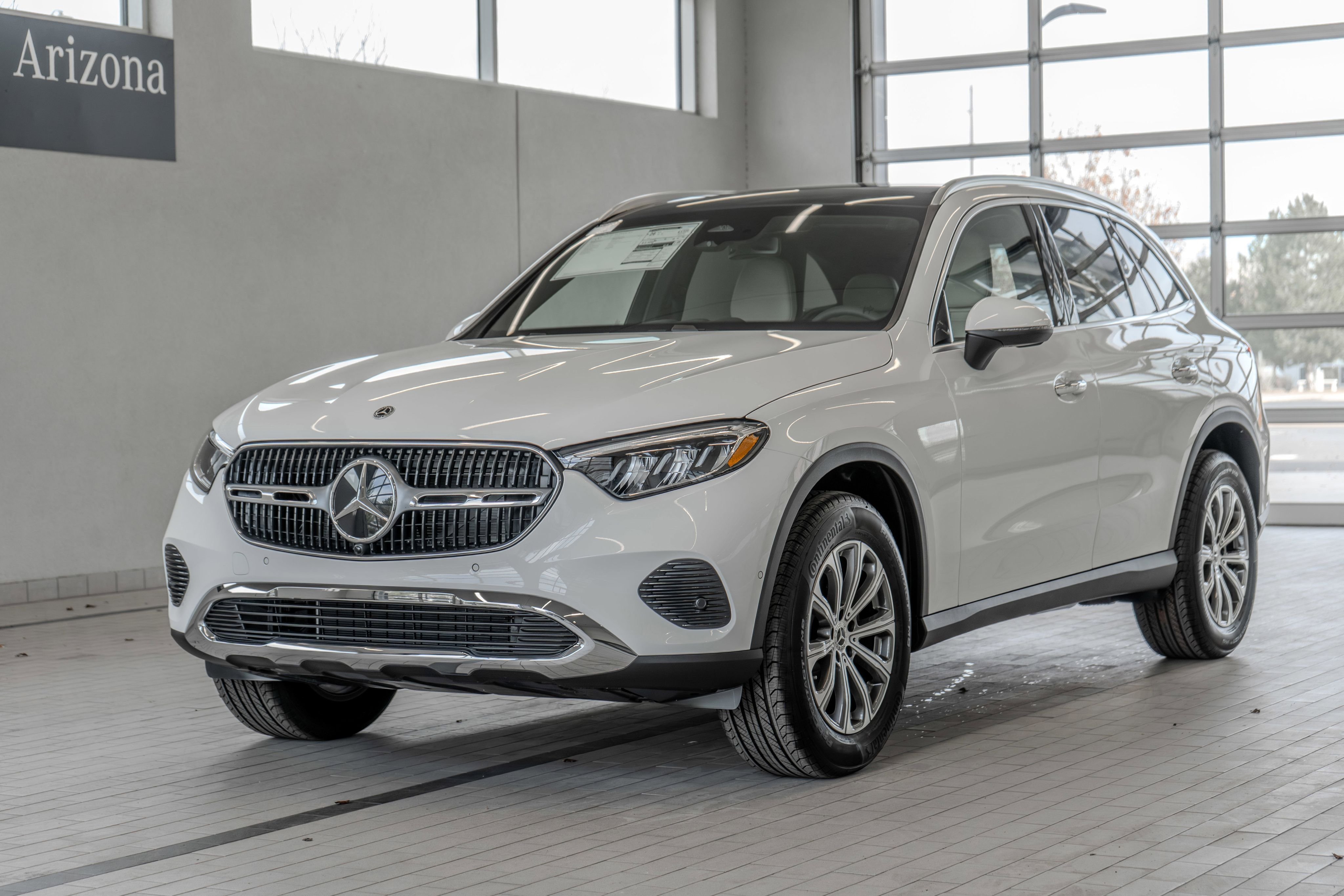 New 2026 Polar White Mercedes-Benz GLC 300 image 25