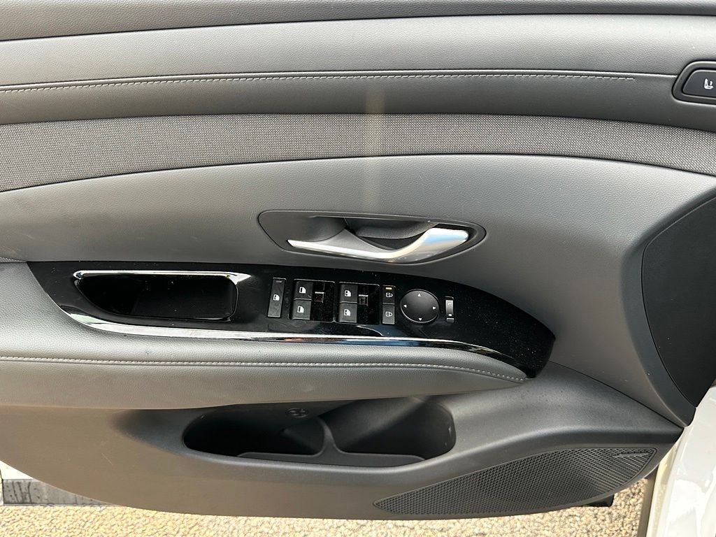 2025 Hyundai Tucson Limited - Photo 9