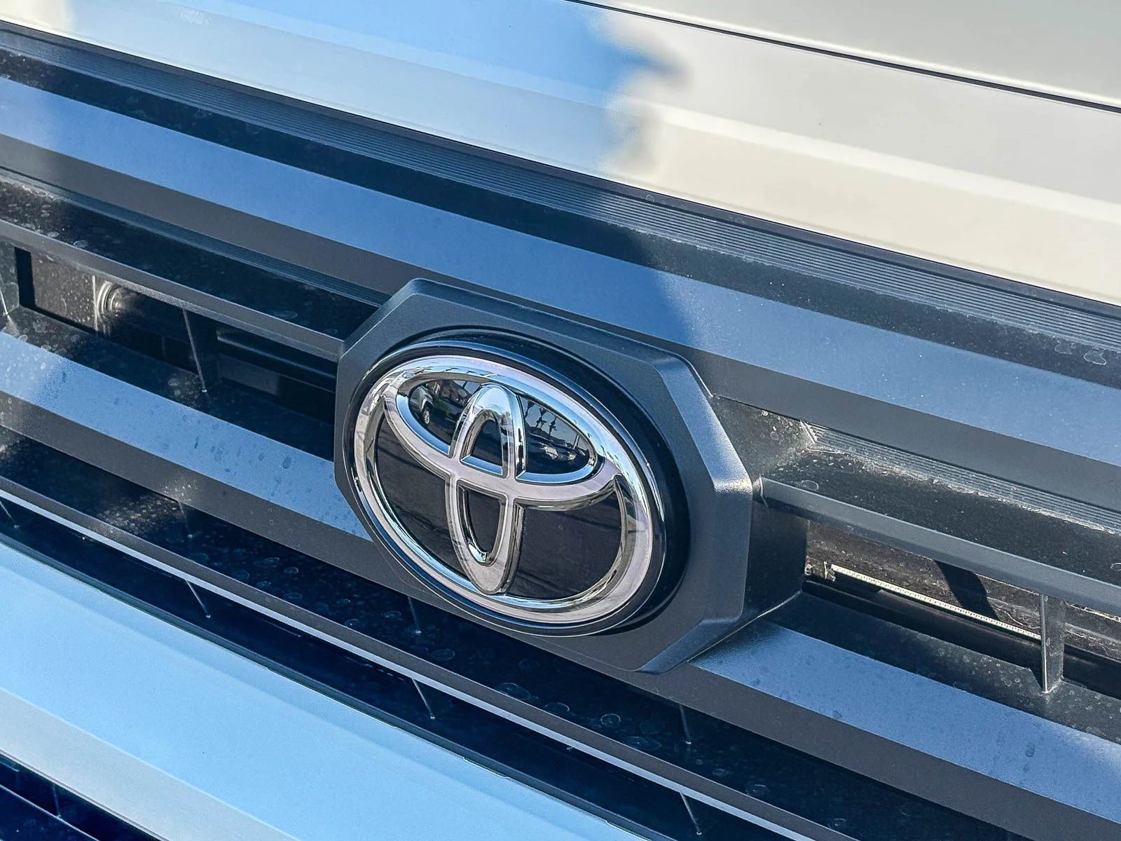 New 2026 Ice Cap Toyota SR5 image 9