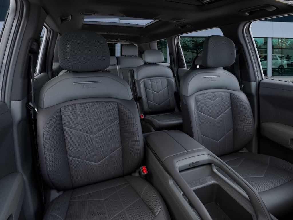 New 2027 White Kia X-Line SX image 15