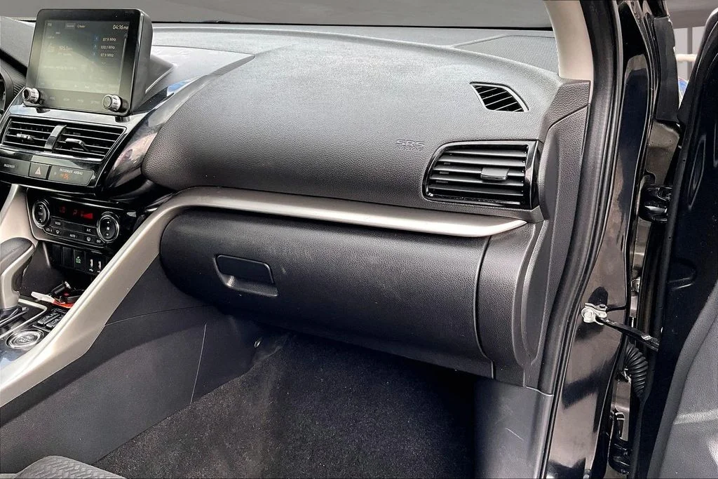 Used 2024 Black Mitsubishi LE image 18