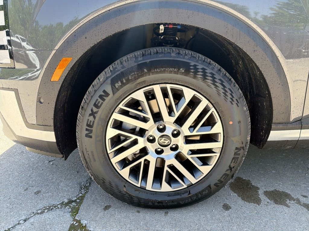 New 2026 Gray Hyundai SEL Premium FWD image 18