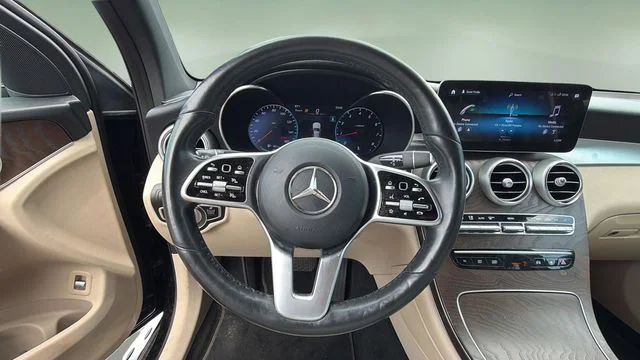 Used 2021  Mercedes-Benz GLC 300 image 12