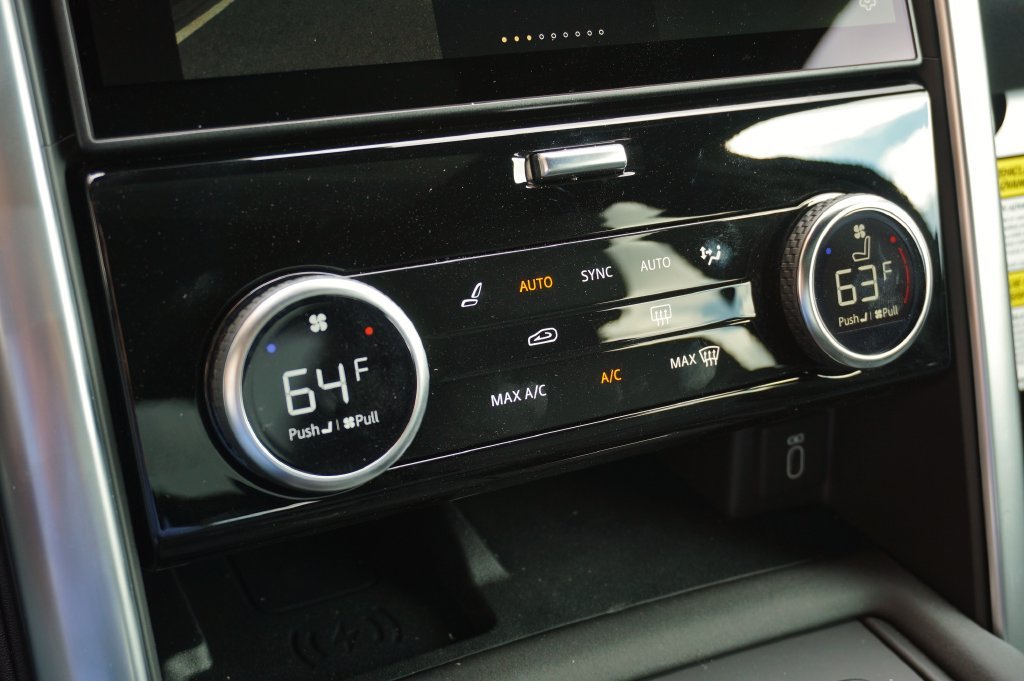 New 2026 Santorini Black Land Rover S image 25