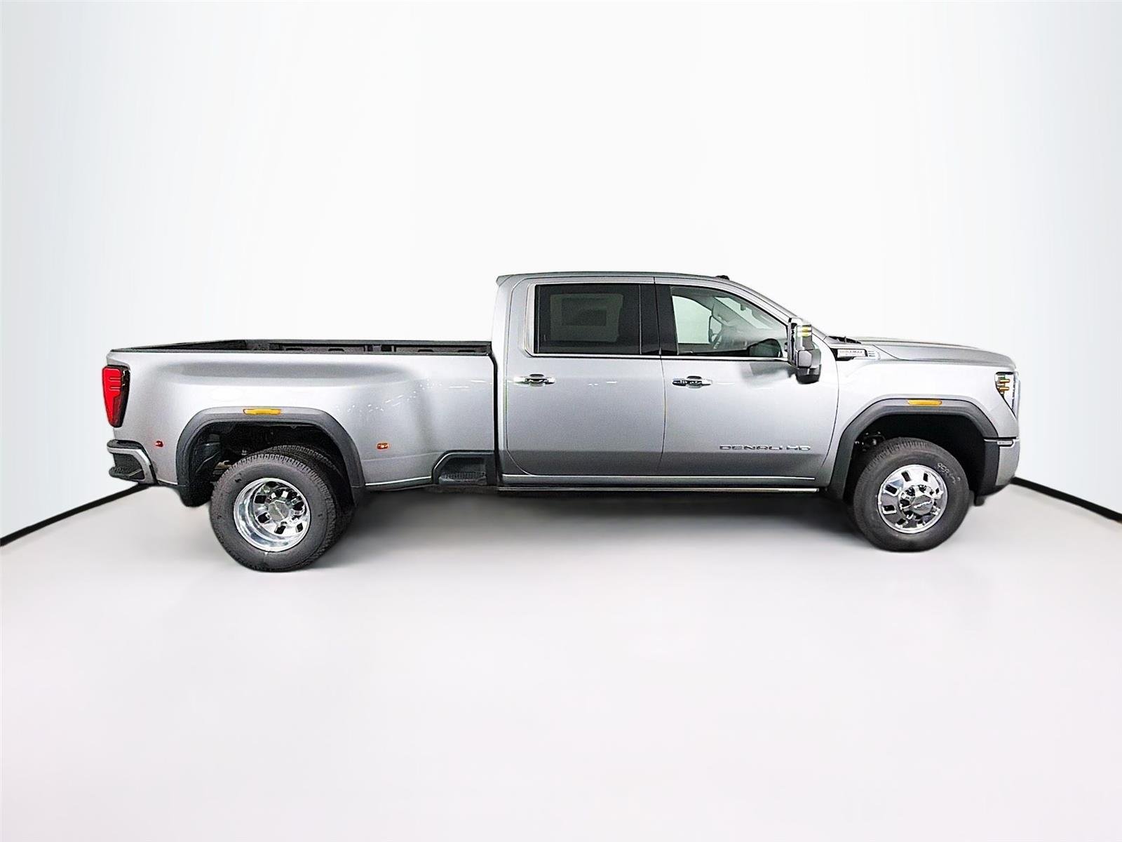 2026 GMC Sierra 3500HD Denali - Photo 8