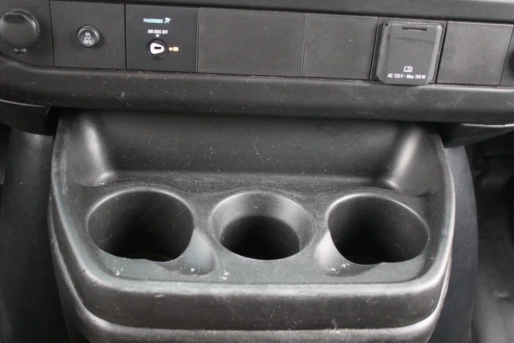 2023 GMC Savana Cargo Work Van - Photo 27