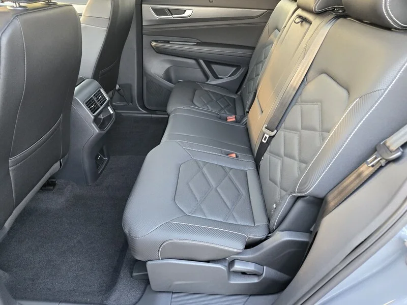 2025 Volkswagen Atlas Cross Sport SE w/Tech - Photo 7