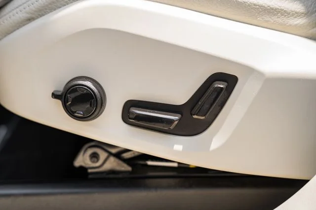 Used 2019 Denim Blue Volvo T5 Inscription image 33