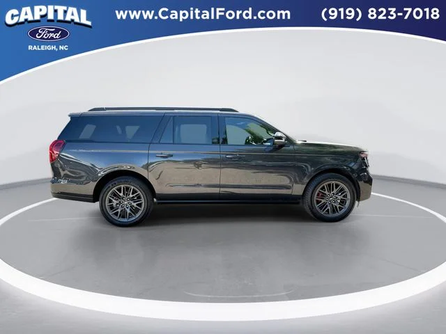 Used 2025 Gray Ford Platinum image 9
