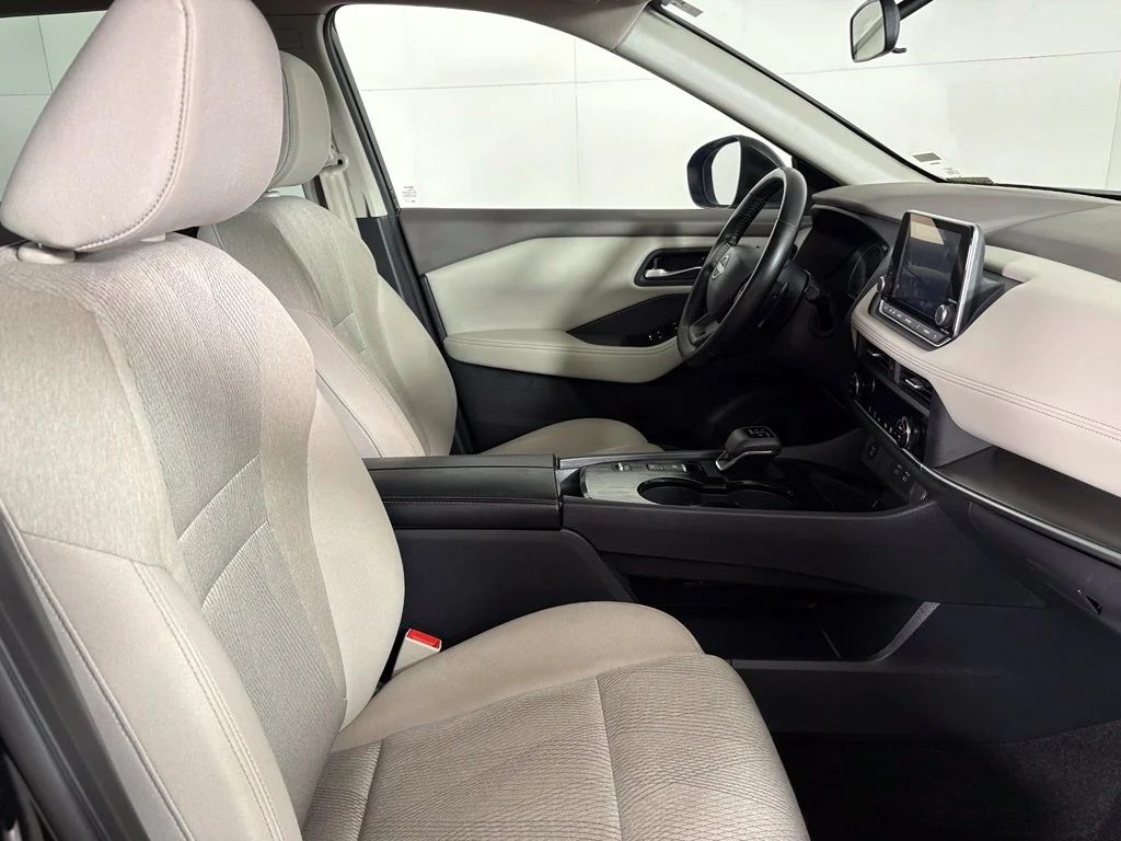 Used 2025 Black Nissan SV image 27