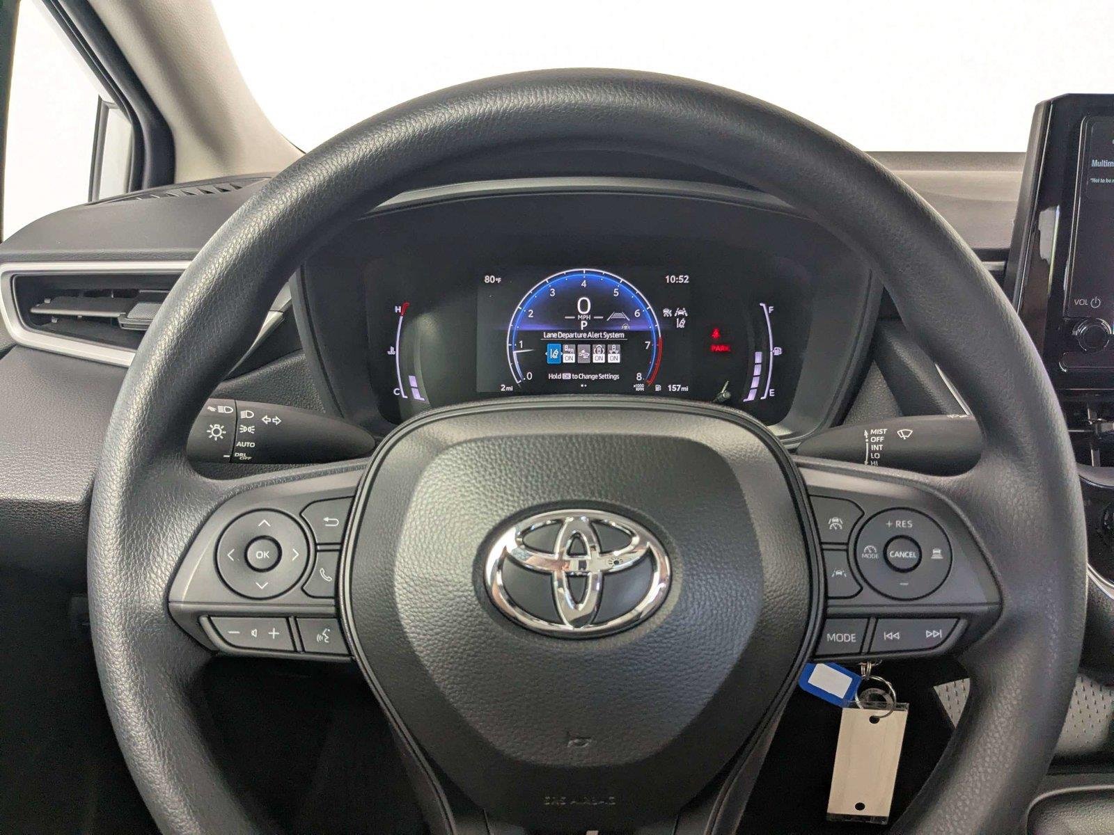 New 2027 Wind Chill Pearl <sup>1</sup> Toyota  LE image 10