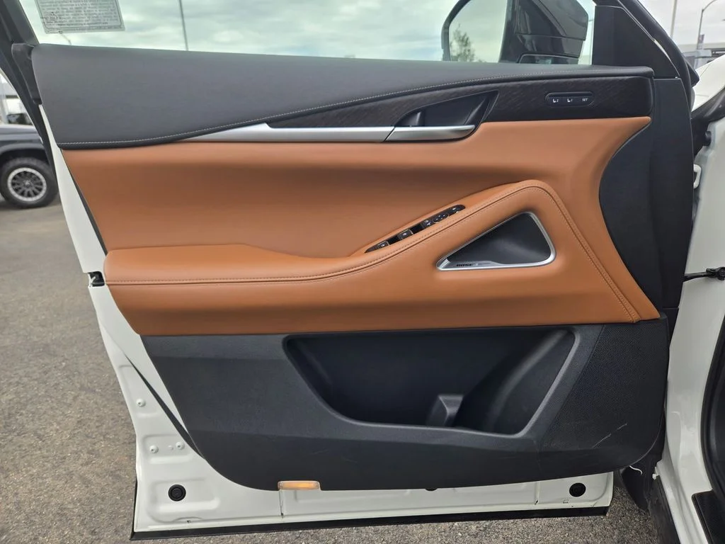 Used 2023 Majestic INFINITI Sensory image 17