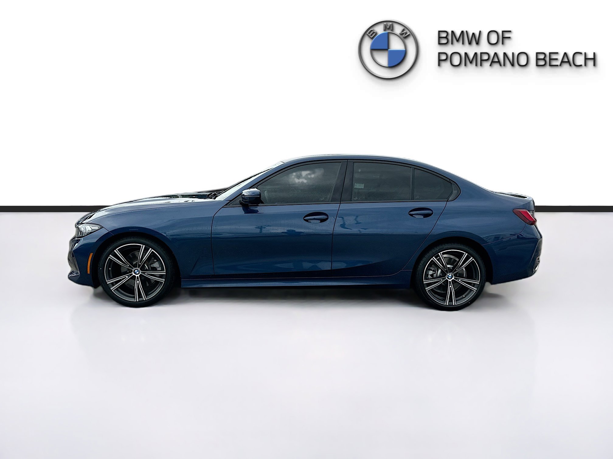Used 2023 Phytonic Blue Metallic BMW 330i image 3