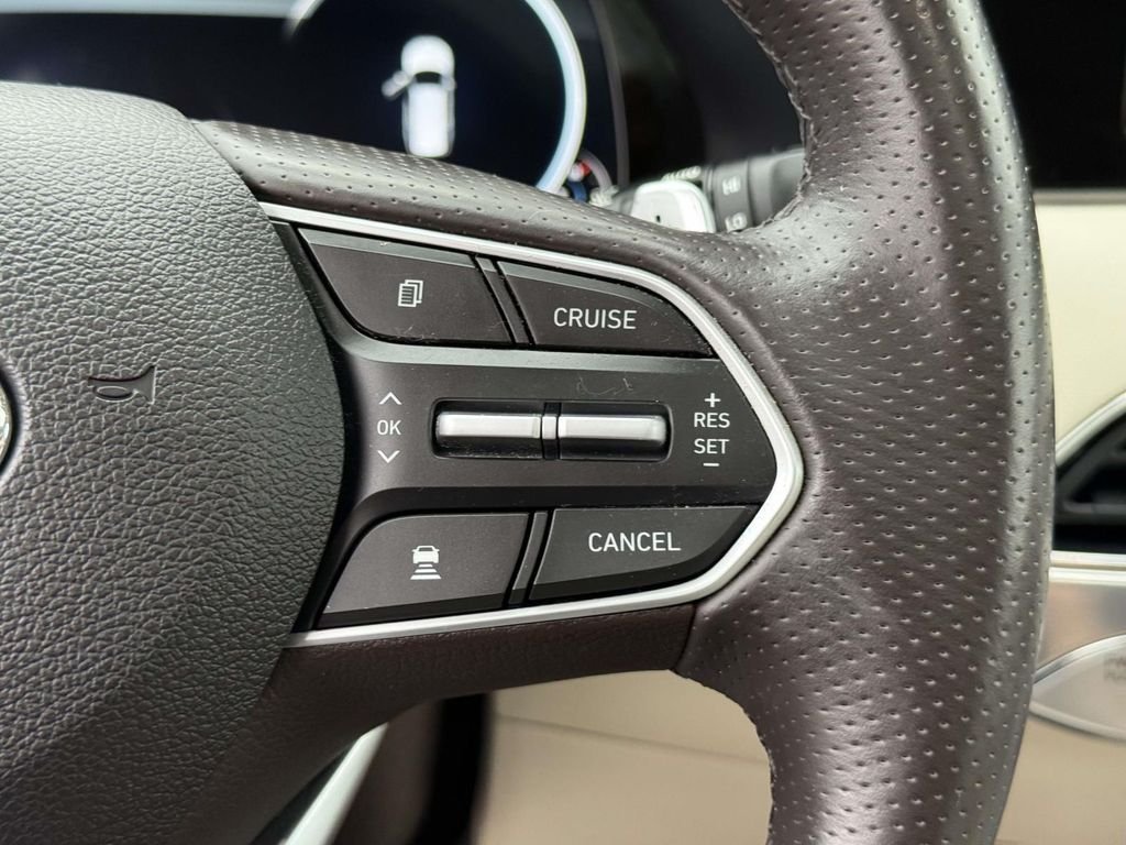 Certified Used 2020 Graphite Hyundai Limited image 23