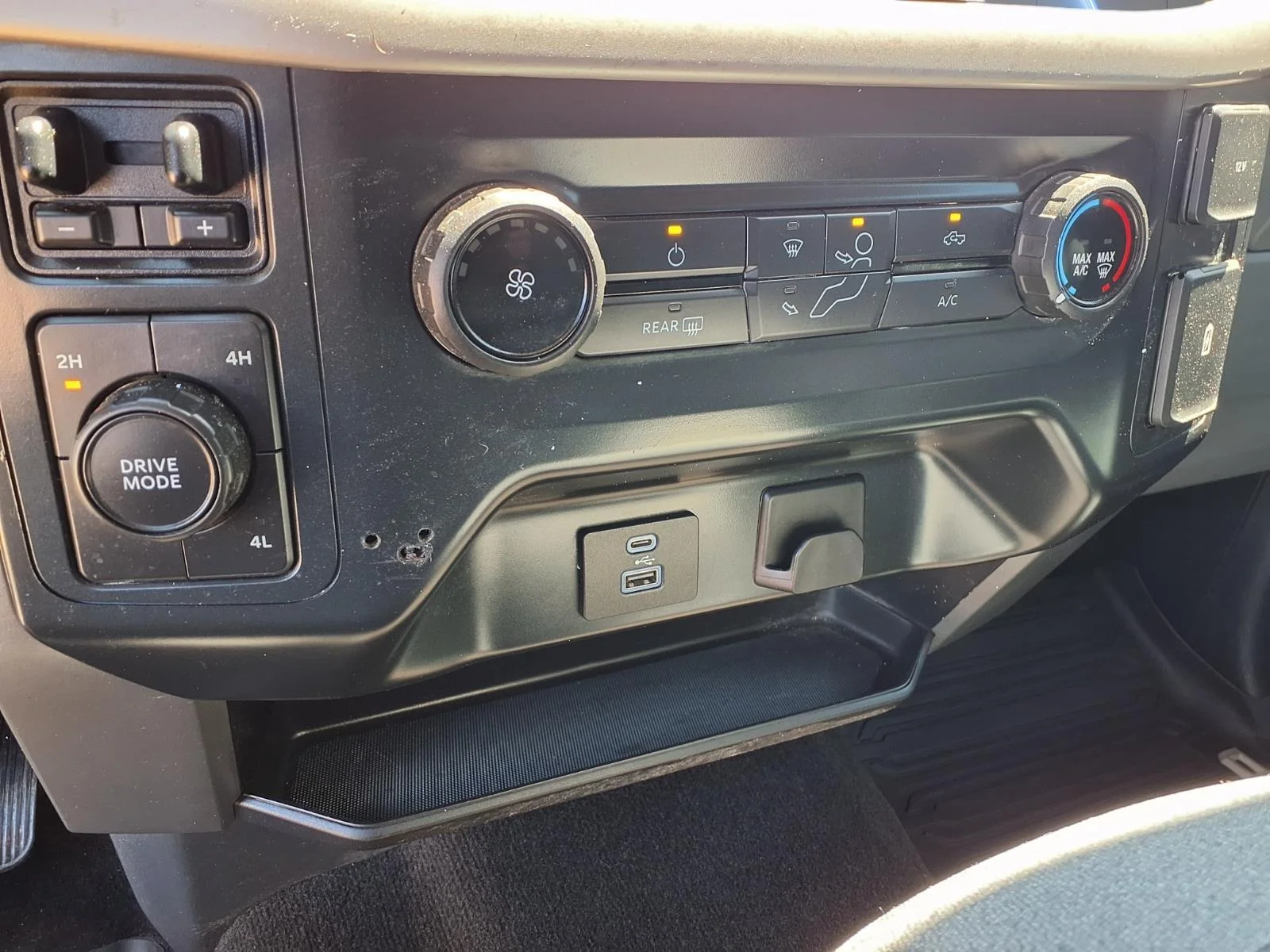 Used 2022 Silver Ford XLT image 22